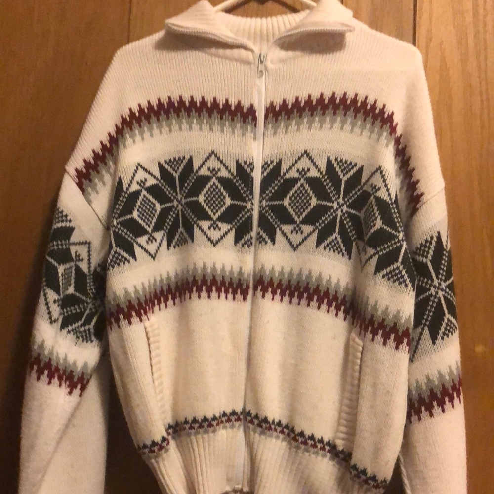 Scandia Woods, zip up sweater, white with blue and red